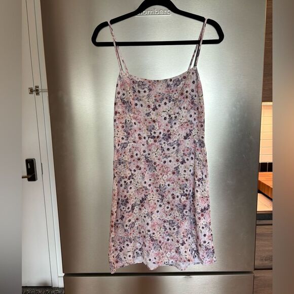 EUC Aritzia Sunday Best Jackson Dress in Powder Pink/Lav Ash - Picture 5 of 7